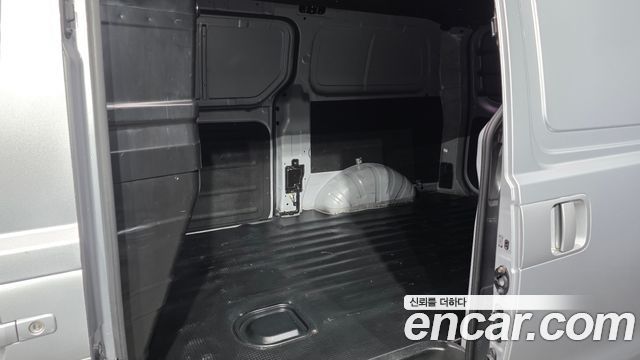 Hyundai Starex 2019 — photo 16