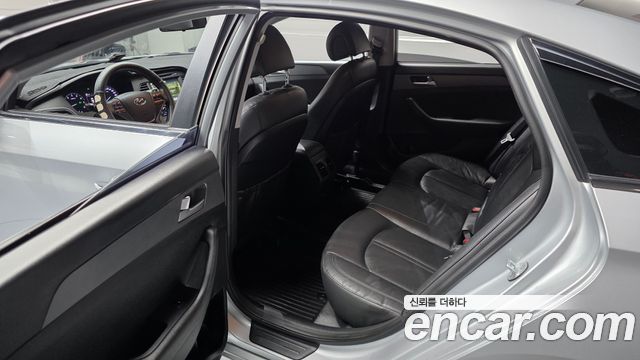 Hyundai Sonata 2017 — photo 25