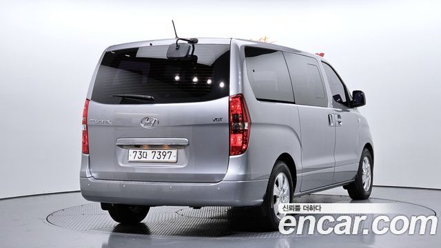 Hyundai Starex 2019 — photo 2