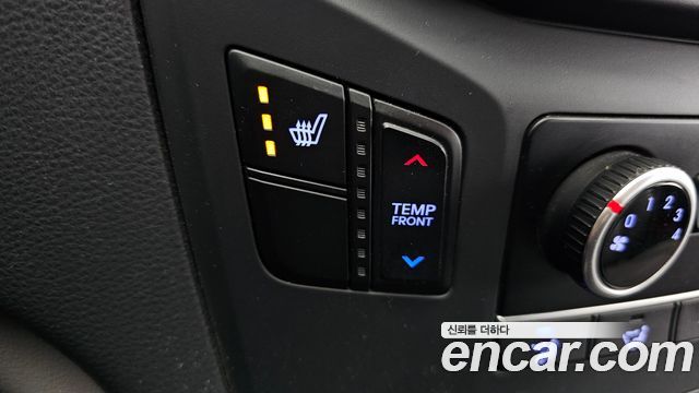 Hyundai Starex 2019 — photo 16