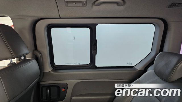 Hyundai Starex 2019 — photo 19