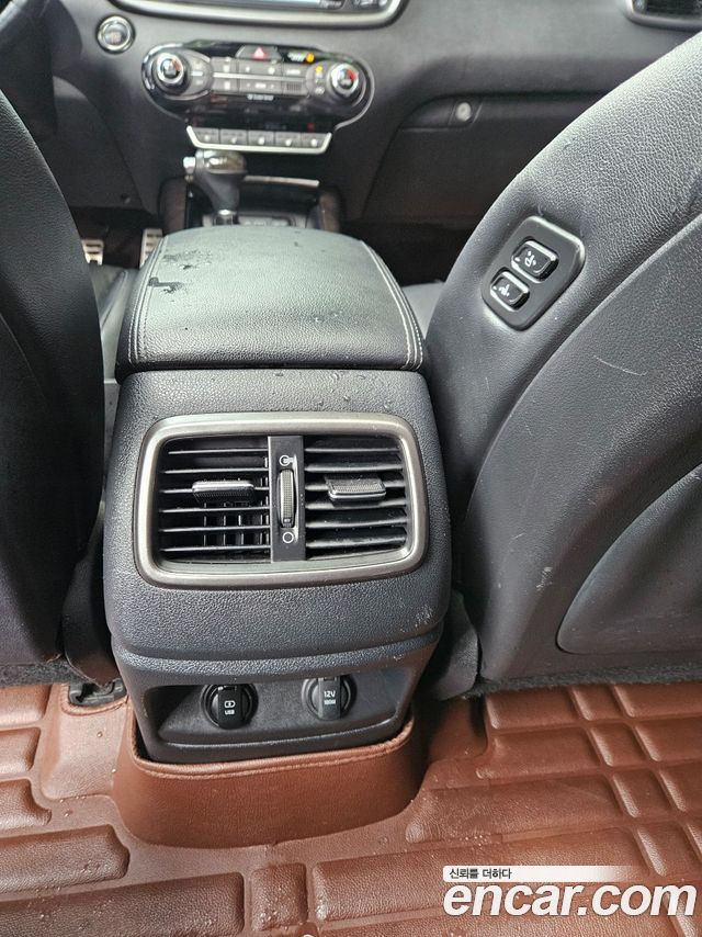 Kia Sorento 2017 — photo 8