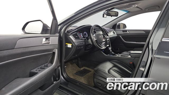 Hyundai Sonata 2018 — photo 13