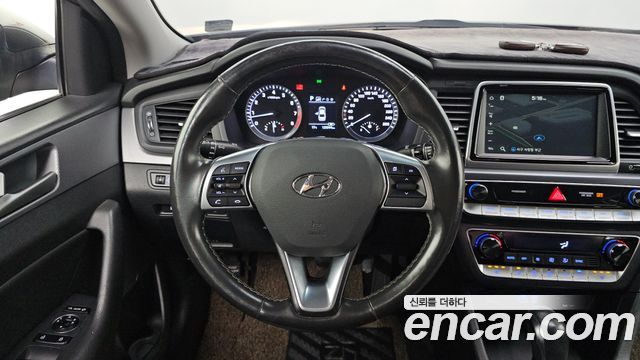 Hyundai Sonata 2018 — photo 19