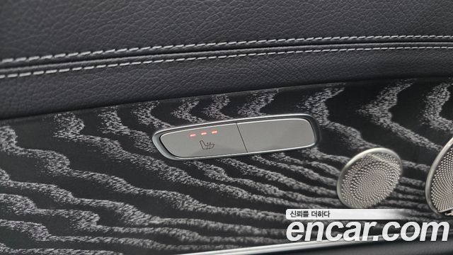 Mercedes-Benz E-Class 2022 — photo 28