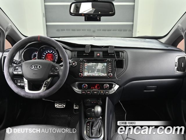 Kia pride 2012 — photo 7