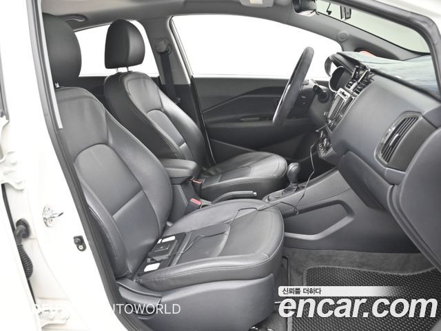 Kia pride 2012 — photo 10
