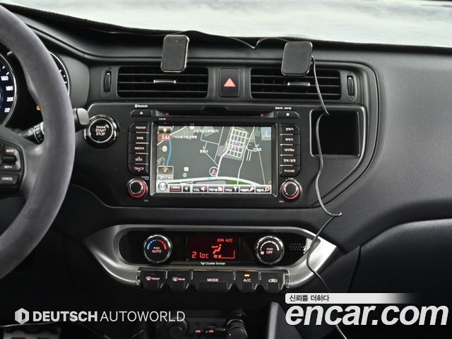 Kia pride 2012 — photo 14