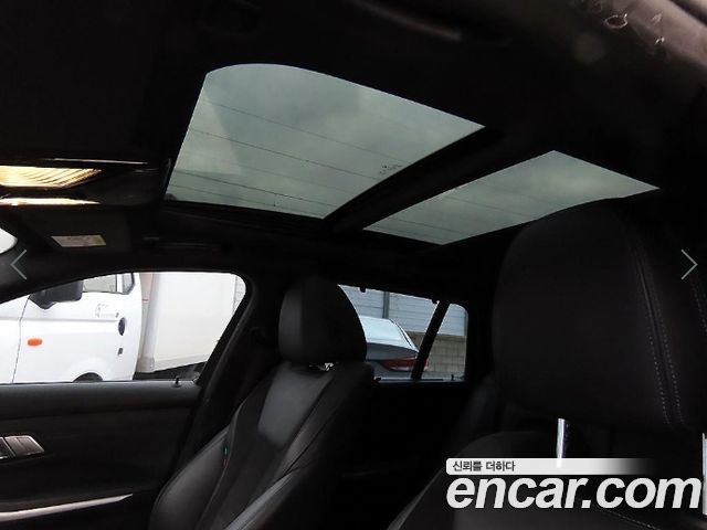 BMW 3-Series 2020 — photo 16