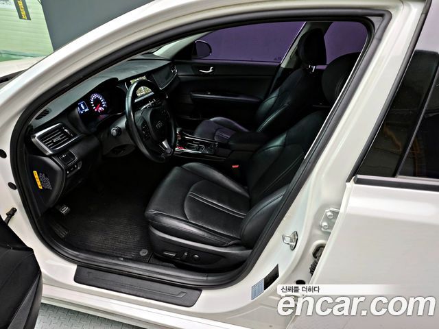 Kia K5 2016 — photo 10
