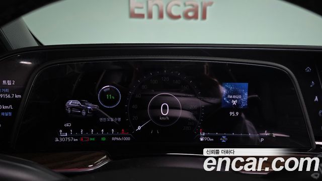 Cadillac Escalade 2021 — photo 11