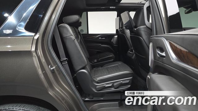 Cadillac Escalade 2021 — photo 17