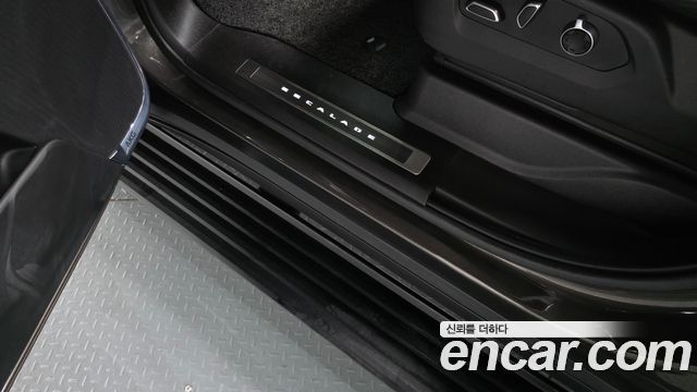 Cadillac Escalade 2021 — photo 25