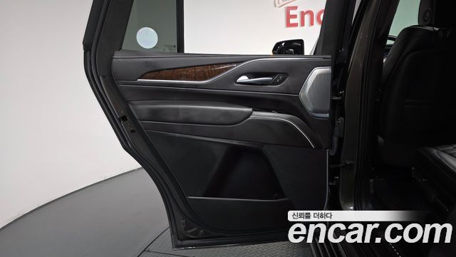 Cadillac Escalade 2021 — photo 15
