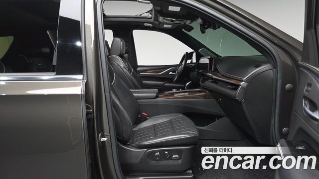 Cadillac Escalade 2021 — photo 16