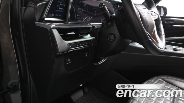 Cadillac Escalade 2021 — photo 30