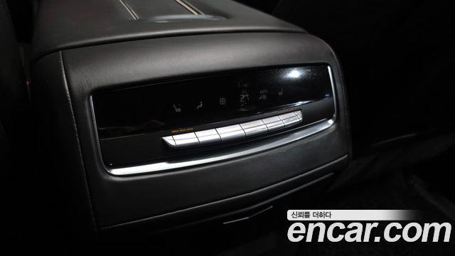 Cadillac Escalade 2021 — photo 33