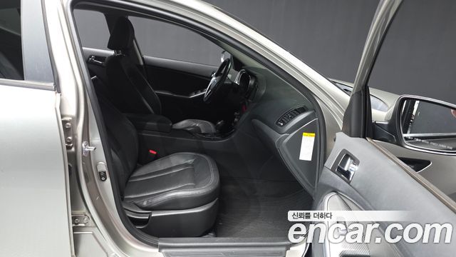 Kia K5 2013 — photo 17