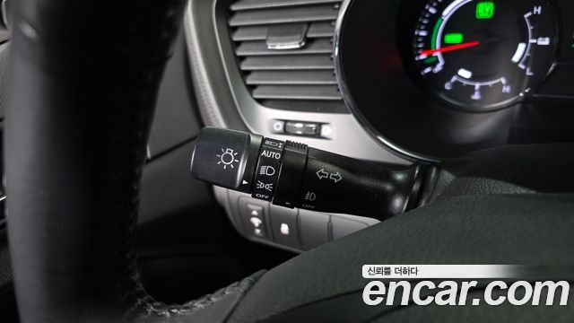 Kia K5 2013 — photo 23