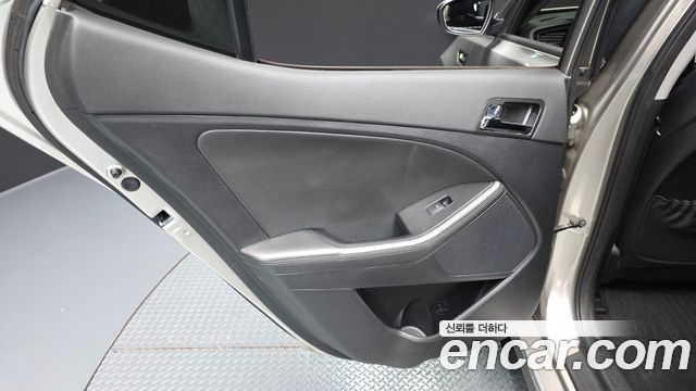 Kia K5 2013 — photo 15