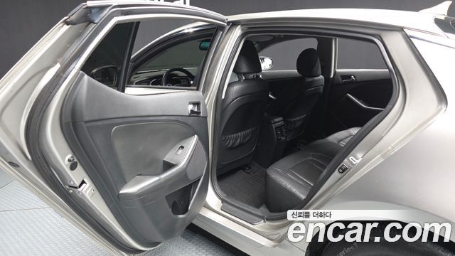 Kia K5 2013 — photo 16