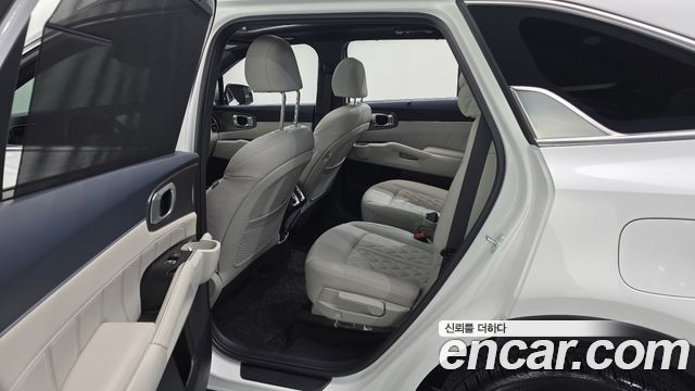 Kia Sorento 2023 — photo 17