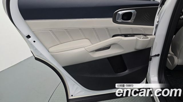 Kia Sorento 2023 — photo 24