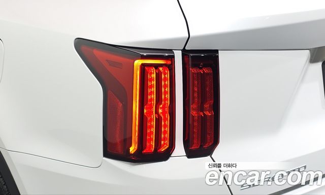 Kia Sorento 2023 — photo 9