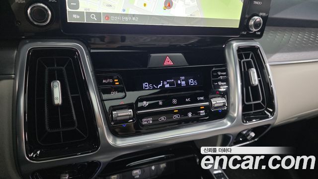 Kia Sorento 2023 — photo 33