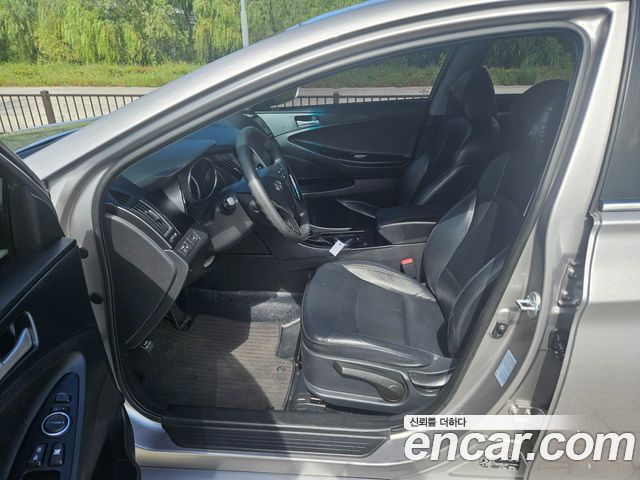 Hyundai Sonata 2014 — photo 16