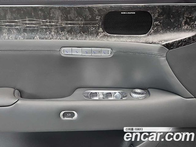 Genesis G90 2023 — photo 17