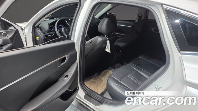 Hyundai Sonata 2020 — photo 17