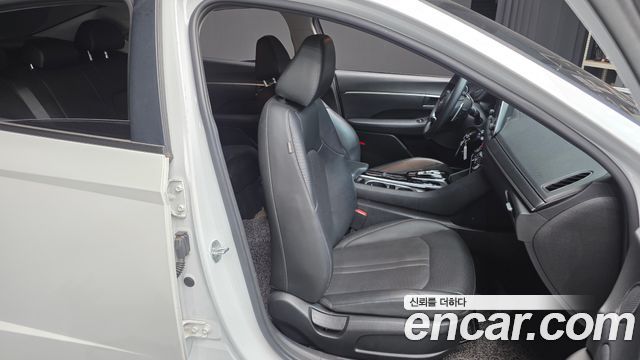 Hyundai Sonata 2020 — photo 16