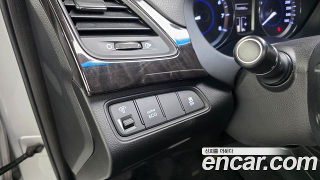 Hyundai Grandeur 2011 — photo 17