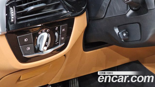 BMW 5-Series 2017 — photo 13