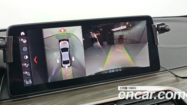 BMW 5-Series 2017 — photo 15