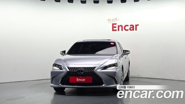 Lexus ES 2025 — photo 3