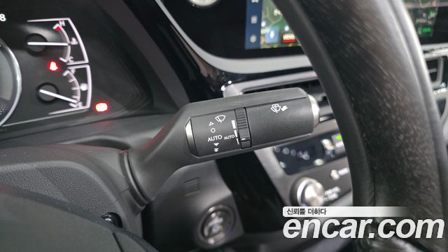 Lexus ES 2025 — photo 29