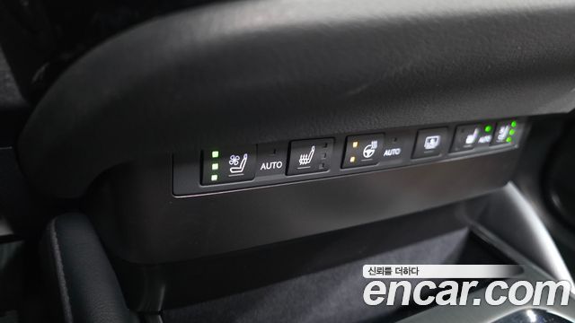 Lexus ES 2025 — photo 34