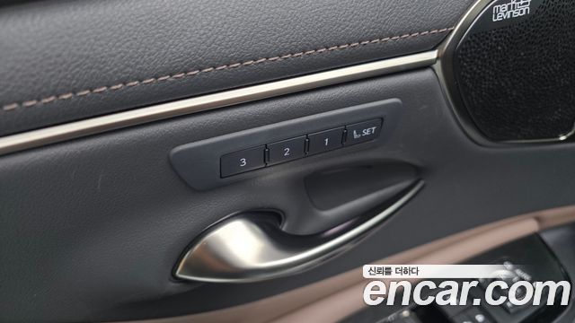 Lexus ES 2025 — photo 36