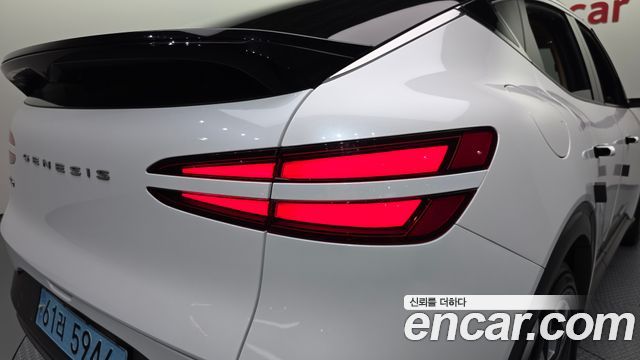 Genesis GV60 2022 — photo 9