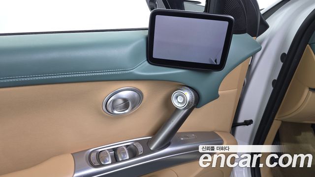 Genesis GV60 2022 — photo 36