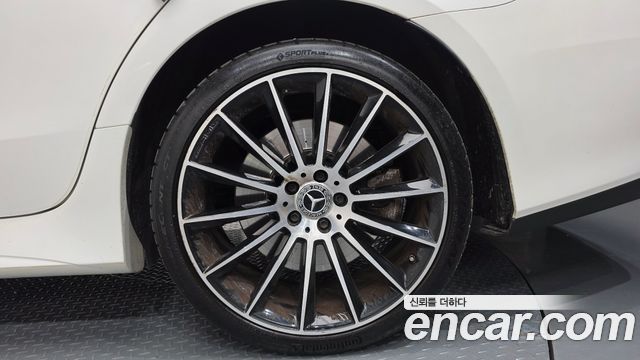 Mercedes-Benz CLS-Class 2020 — photo 7