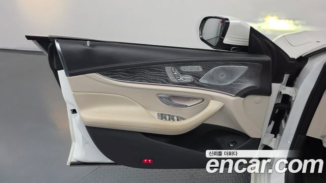 Mercedes-Benz CLS-Class 2020 — photo 14