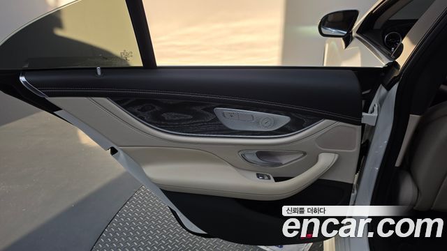 Mercedes-Benz CLS-Class 2020 — photo 15