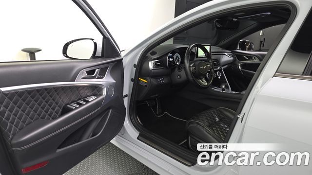 Genesis G70 2019 — photo 13