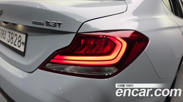Genesis G70 2019 — photo 9