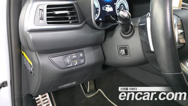 Genesis G70 2019 — photo 27