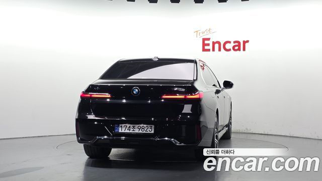BMW 7-Series 2024 — photo 4