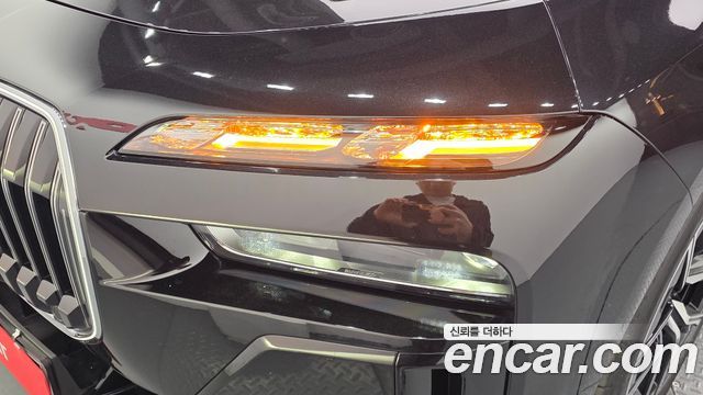 BMW 7-Series 2024 — photo 8